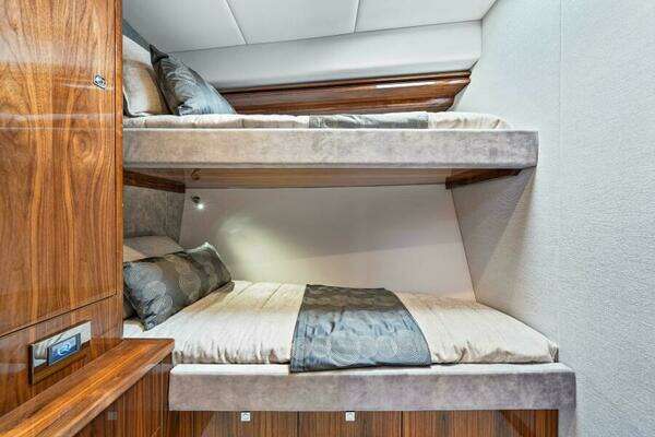 Riviera 5400 Sport Yacht Platinum Edition Yacht For Sale