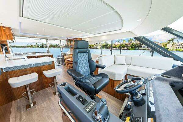 Riviera 5400 Sport Yacht Platinum Edition Yacht For Sale