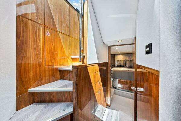 Riviera 5400 Sport Yacht Platinum Edition Yacht For Sale
