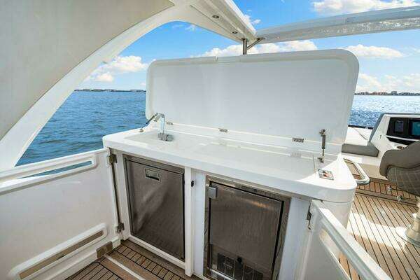 Sunseeker Manhattan 55 Yacht For Sale