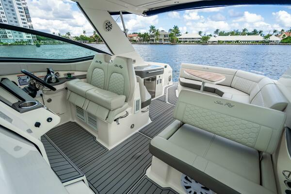 Sound Decision 32ft Sea Ray Yacht For Sale Sound Decision 32ft Sea Ray Yacht For Sale