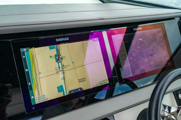 Sea Ray Sundancer 32 Outboard Yacht For Sale