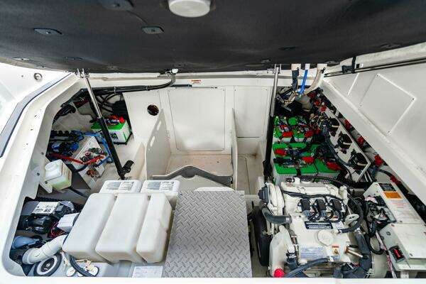 Sea Ray Sundancer 32 Outboard Yacht For Sale