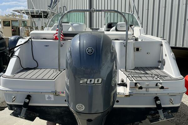 22ft Robalo Yacht For Sale