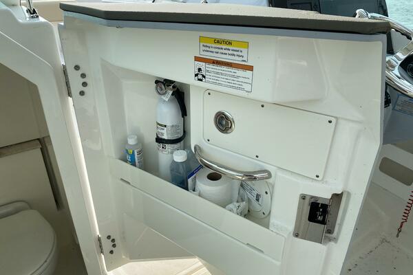 Repete 27ft Pursuit Yacht For Sale