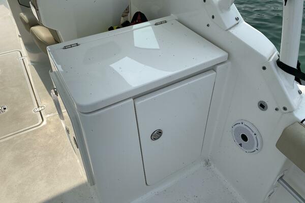 Repete 27ft Pursuit Yacht For Sale