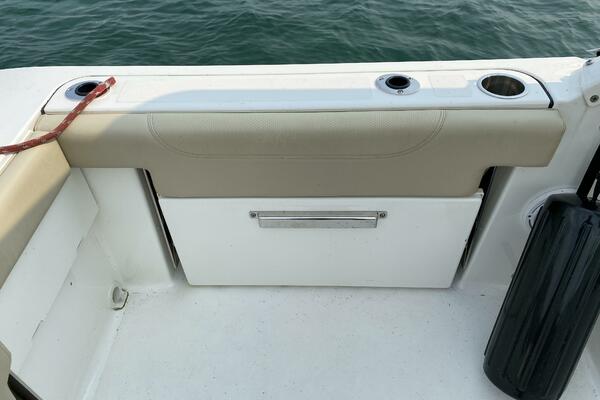 Repete 27ft Pursuit Yacht For Sale