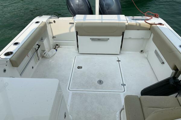 Repete 27ft Pursuit Yacht For Sale