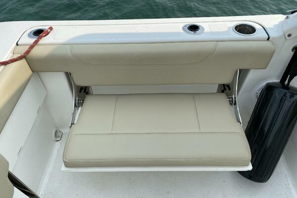 Repete 27ft Pursuit Yacht For Sale