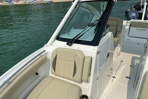 Repete 27ft Pursuit Yacht For Sale