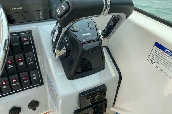 Repete 27ft Pursuit Yacht For Sale