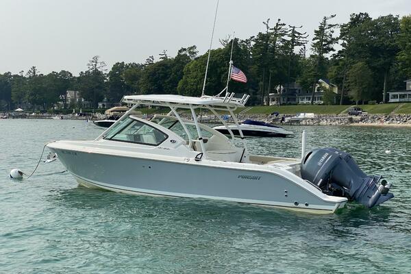 Repete 27ft Pursuit Yacht For Sale