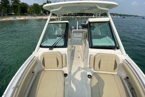 Repete 27ft Pursuit Yacht For Sale