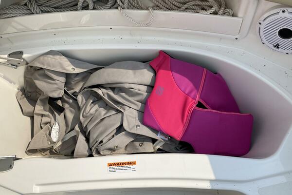 Repete 27ft Pursuit Yacht For Sale