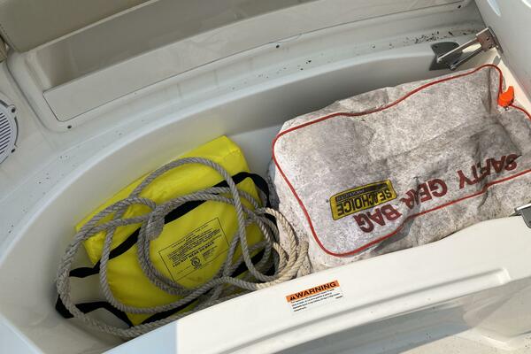 Repete 27ft Pursuit Yacht For Sale