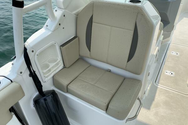 Repete 27ft Pursuit Yacht For Sale