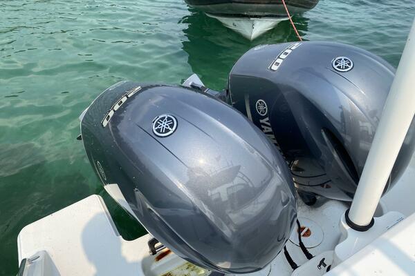 Repete 27ft Pursuit Yacht For Sale