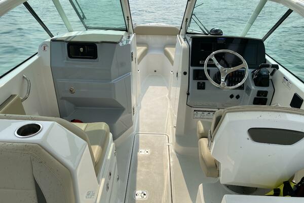 Repete 27ft Pursuit Yacht For Sale