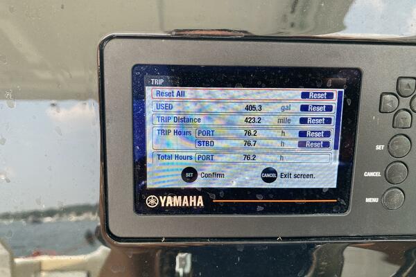 Repete 27ft Pursuit Yacht For Sale