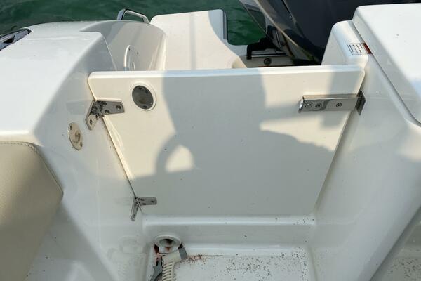 Repete 27ft Pursuit Yacht For Sale