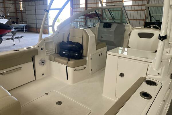 Repete 27ft Pursuit Yacht For Sale