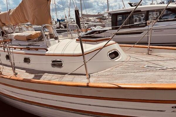 Alabare 36ft Ta Shing Yacht For Sale