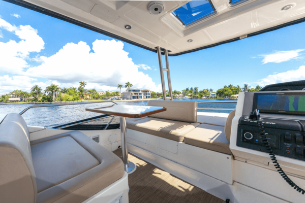 Sea Ray 510 FLYBRIDGE Yacht For Sale
