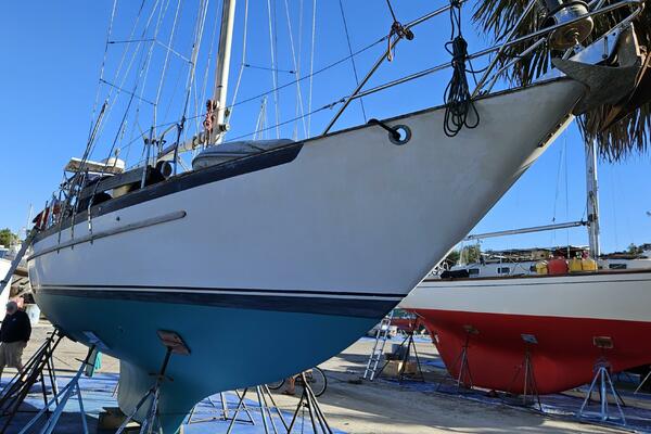 Light Reach 37ft Pacific Seacraft Yacht For Sale