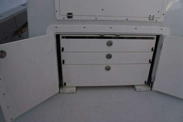 Conch 33 Yacht For Sale