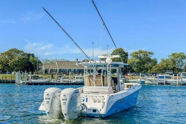 Everglades 335 CC Yacht For Sale