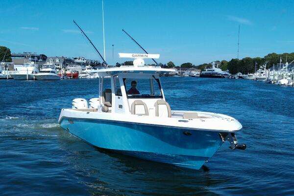Everglades 335 CC Yacht For Sale