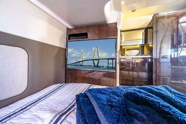 Regal 46 Sport Coupe Yacht For Sale