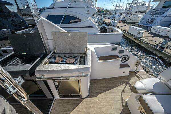 Regal 46 Sport Coupe Yacht For Sale