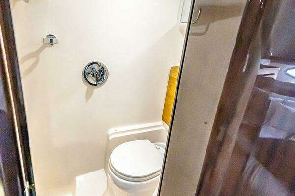 Regal 46 Sport Coupe Yacht For Sale