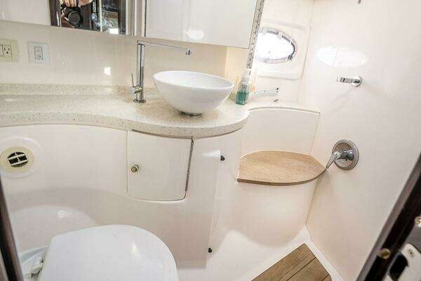 Regal 46 Sport Coupe Yacht For Sale