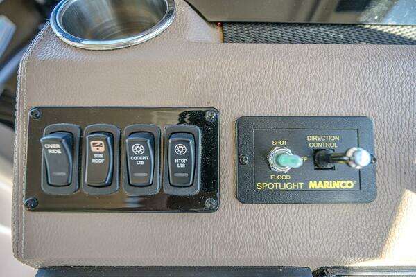 Regal 46 Sport Coupe Yacht For Sale