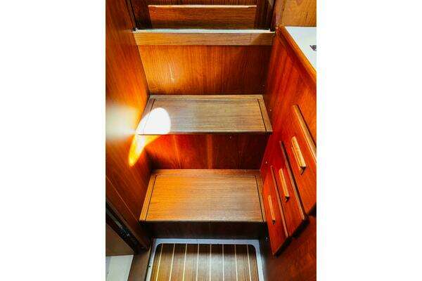 Hinckley Picnic Boat MKIII Yacht For Sale