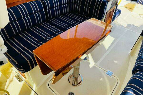 Hinckley Picnic Boat MKIII Yacht For Sale