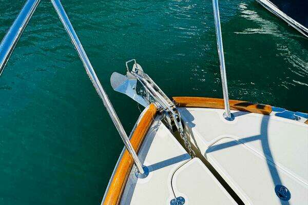 Hinckley Picnic Boat MKIII Yacht For Sale