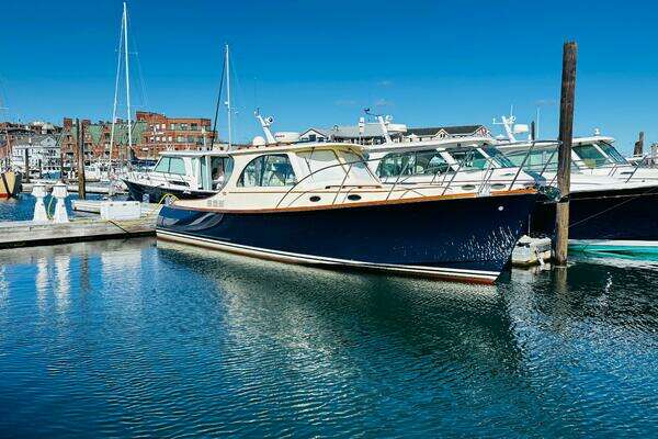 37-ft-Hinckley-2012-Picnic Boat MKIII-Maverick Portland Maine United States  yacht for sale