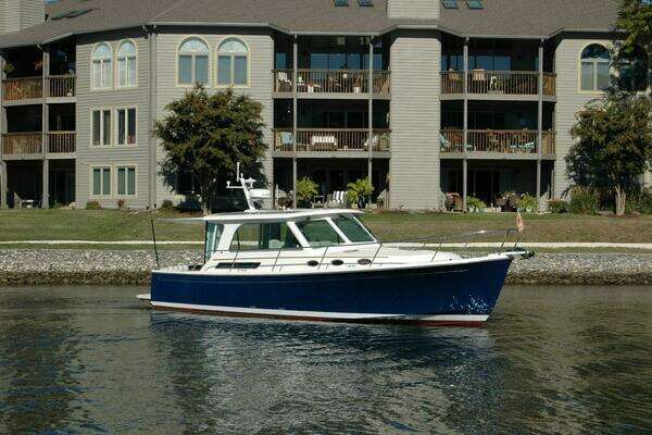 Back Cove 37 Yacht For Sale