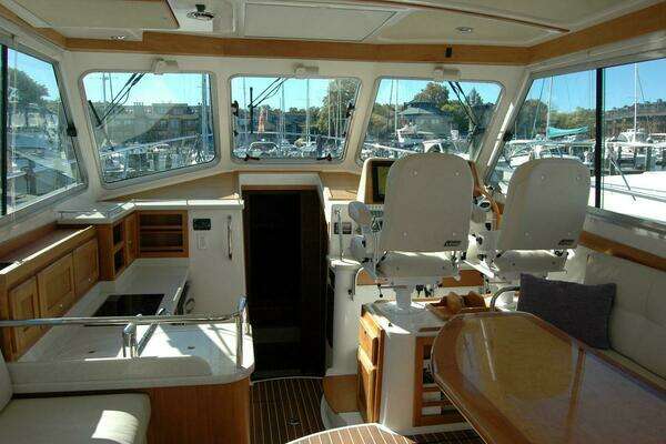 Back Cove 37 Yacht For Sale