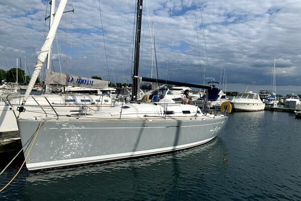 36ft Beneteau Yacht For Sale