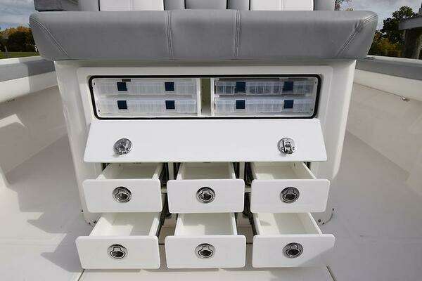 Regulator 34 Yacht For Sale