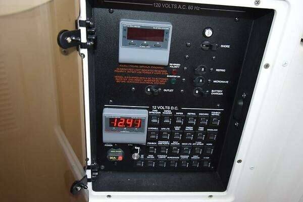 Regulator 34 Yacht For Sale