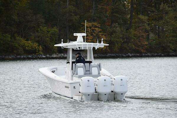 Regulator 34 Yacht For Sale