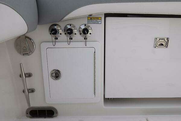 Regulator 34 Yacht For Sale