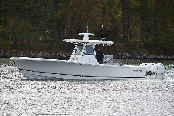 Regulator 34 Yacht For Sale