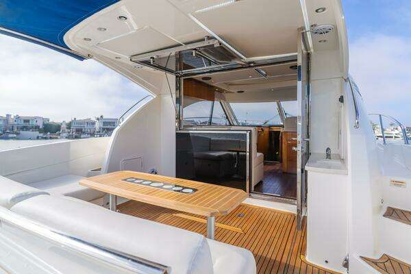Riviera 44 Sport Yacht Yacht For Sale