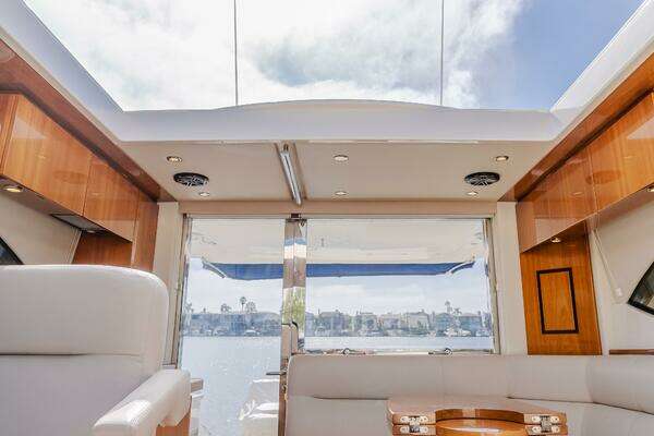 Riviera 44 Sport Yacht Yacht For Sale